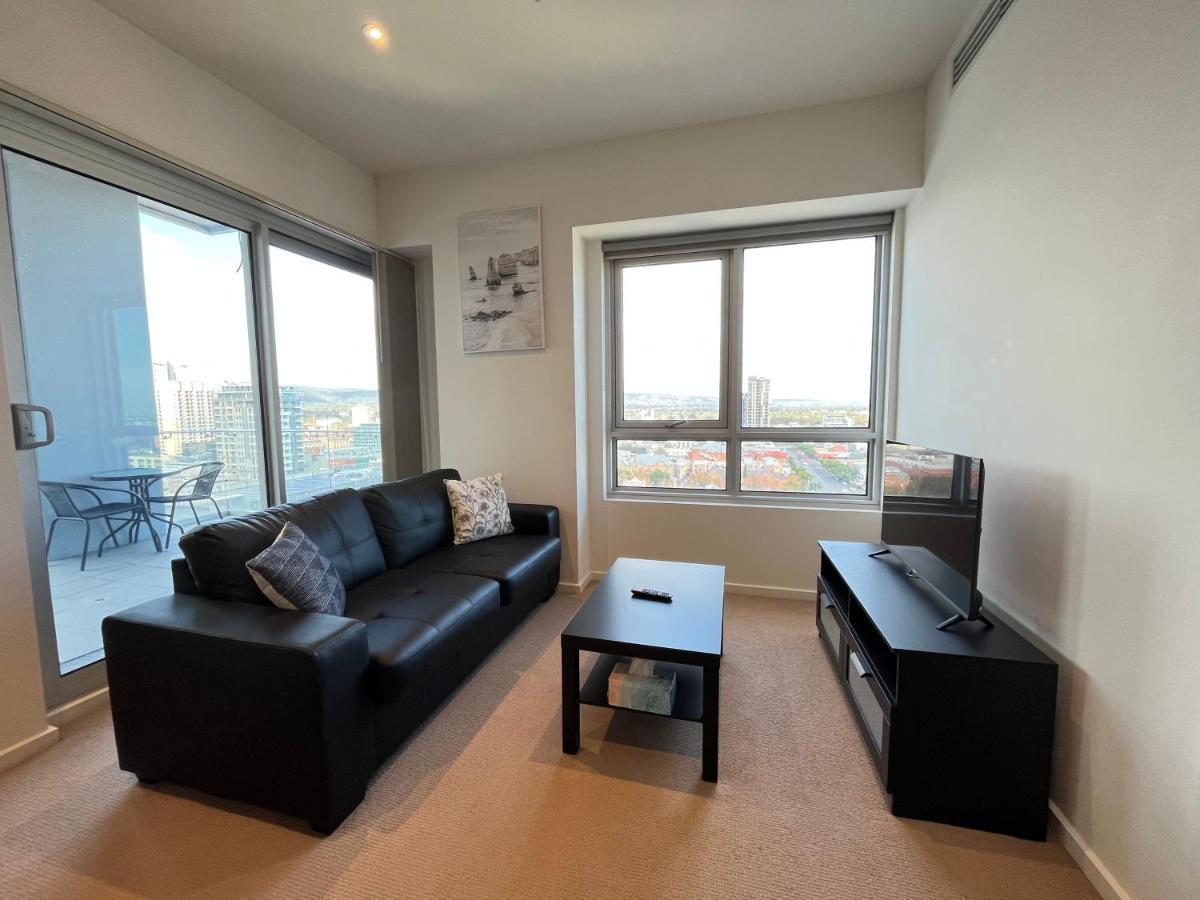 Tasha'S Apartments On Morphett Adelaide Exterior photo