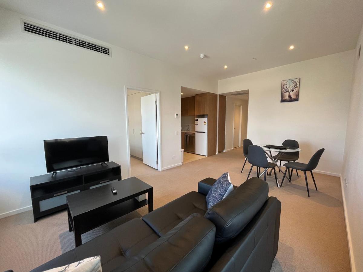 Tasha'S Apartments On Morphett Adelaide Exterior photo