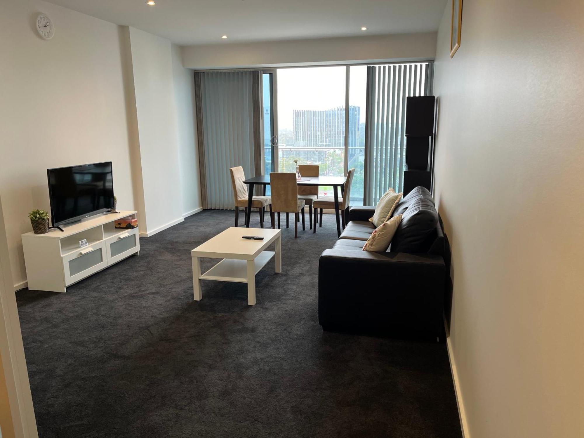 Tasha'S Apartments On Morphett Adelaide Exterior photo